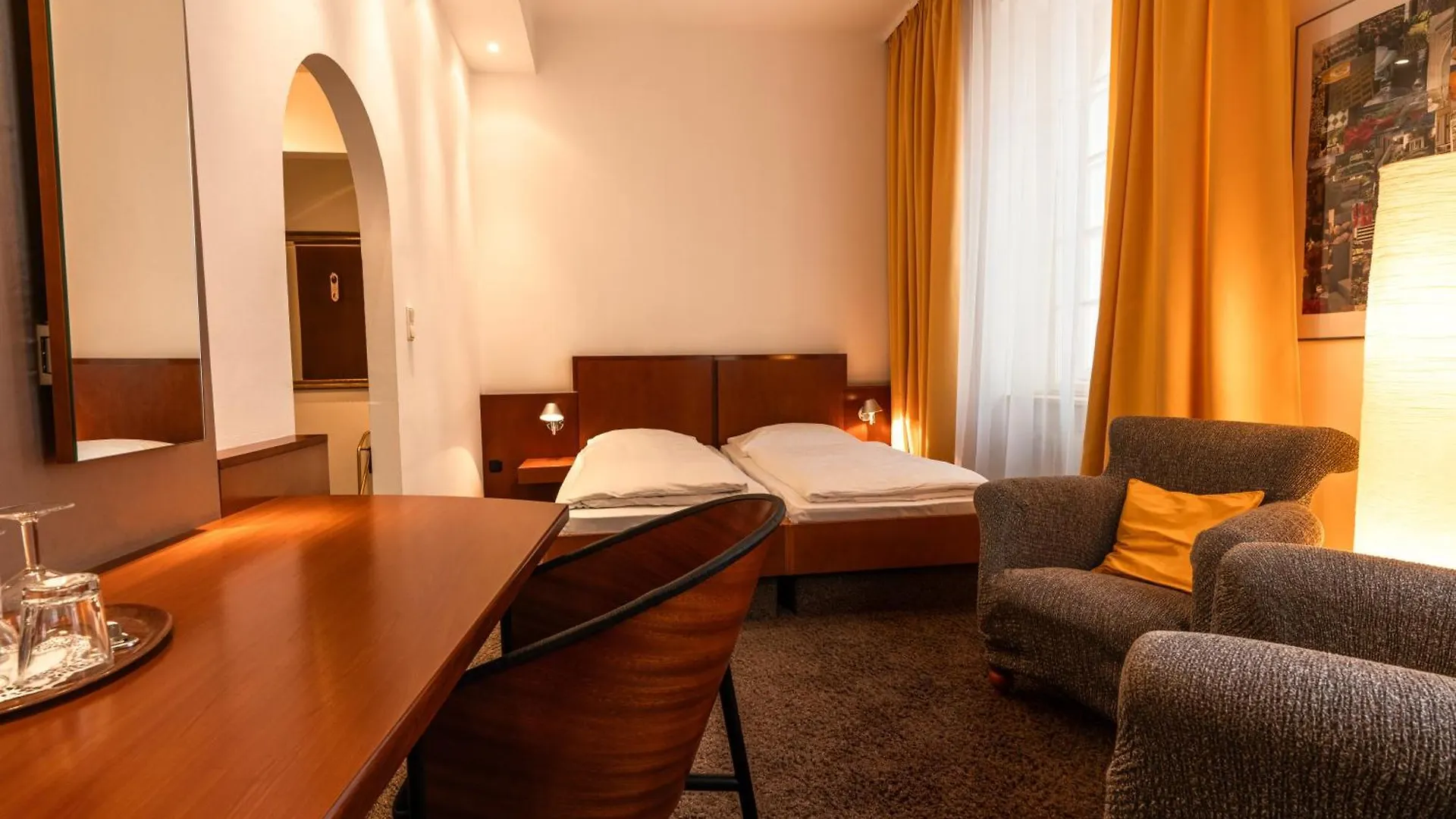 Hotel Carlton München 3*,